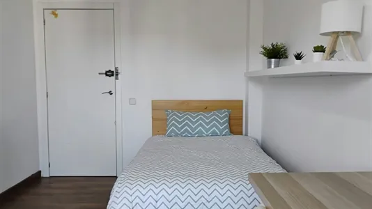 Rooms in Alcalá de Henares - photo 8