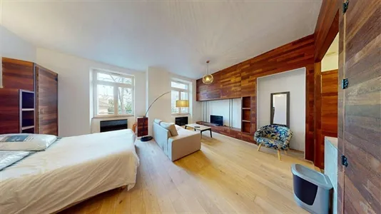 Apartments in Lyon - photo 3
