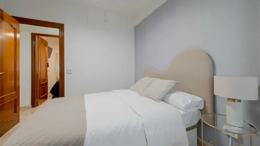 Rooms in Madrid ChamartĂn - photo 4