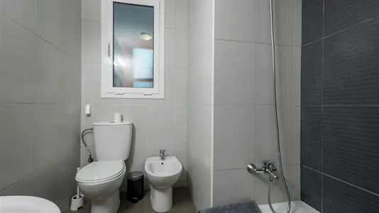 Rooms in Sant Feliu de Llobregat - photo 8