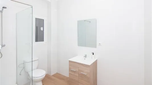 Rooms in Valencia Extramurs - photo 9