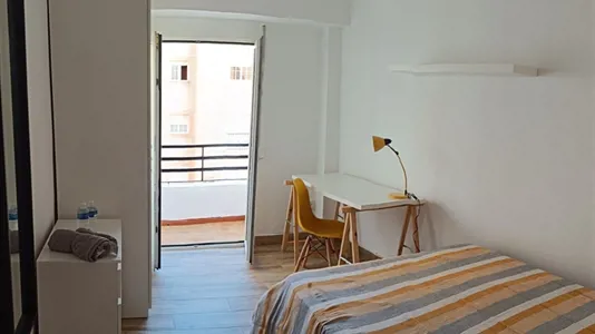 Rooms in Almería - photo 1