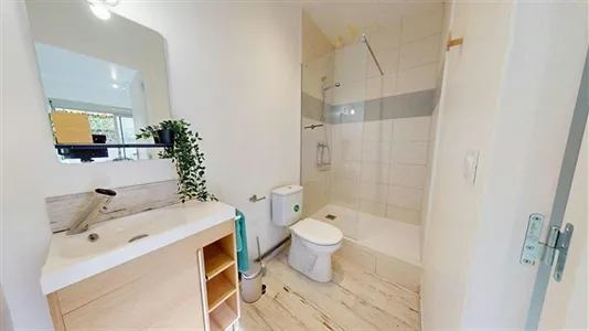 Rooms in Lyon - photo 8