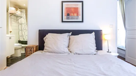 Apartments in Paris 9ème arrondissement - photo 10