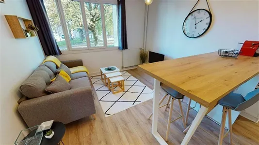 Rooms in Grenoble - photo 3