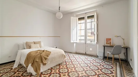 Rooms in Barcelona Ciutat Vella - photo 4