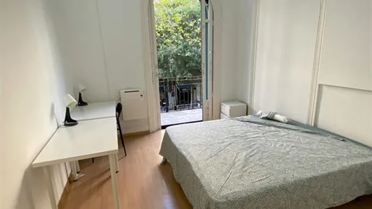 Rooms in Barcelona Eixample - photo 2