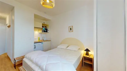 Room for rent in Pontoise, Île-de-France