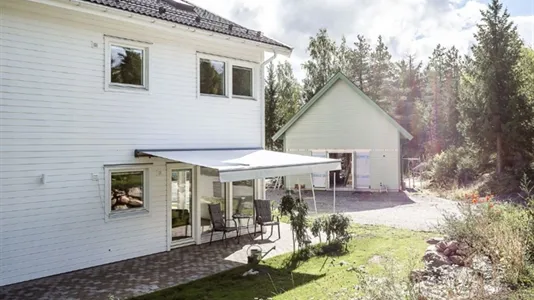 Houses in Knivsta - photo 1