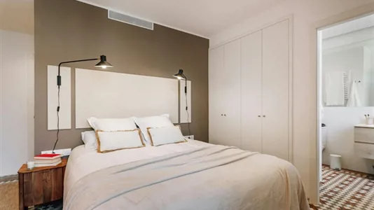 Rooms in Barcelona Ciutat Vella - photo 2