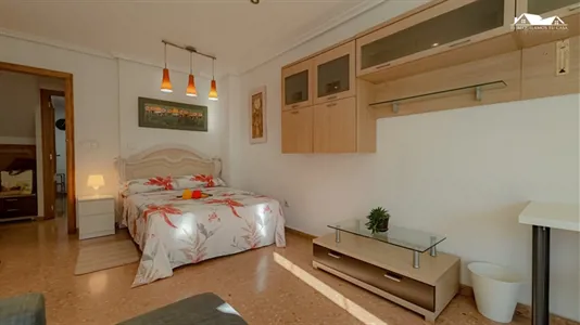 Rooms in Elche/Elx - photo 2