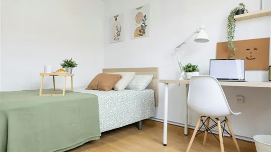 Rooms in Adaro - photo 4