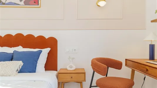 Rooms in Barcelona Eixample - photo 8