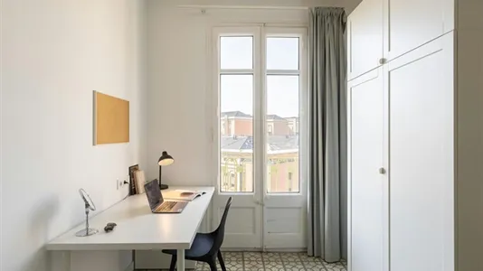 Rooms in Barcelona Eixample - photo 4
