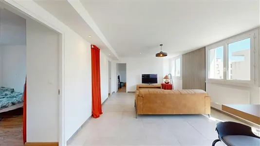 Rooms in Chambéry - photo 5