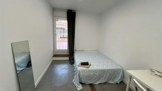 Rooms in Barcelona Eixample - photo 2
