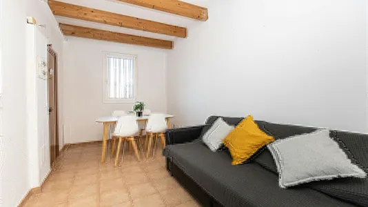 Rooms in Barcelona Ciutat Vella - photo 9