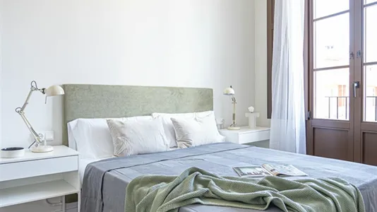 Apartments in Barcelona Ciutat Vella - photo 7