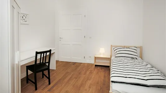 Rooms in Berlin Charlottenburg-Wilmersdorf - photo 2