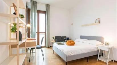 Room for rent in Milano Zona 2 - Stazione Centrale, Gorla, Turro, Greco, Crescenzago, Milan