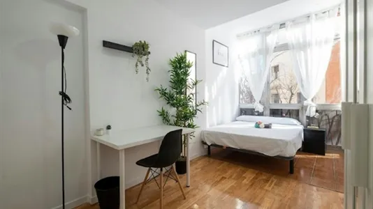 Rooms in Madrid Chamberí - photo 3