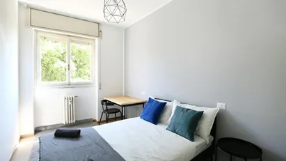 Room for rent in Milano Zona 7 - Baggio, De Angeli, San Siro, Milan