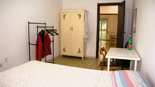 Rooms in Roma Municipio IX – EUR - photo 1