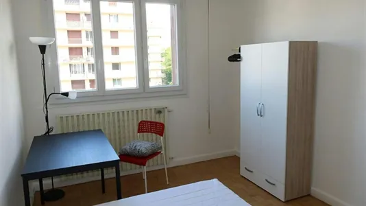 Rooms in Grenoble - photo 2