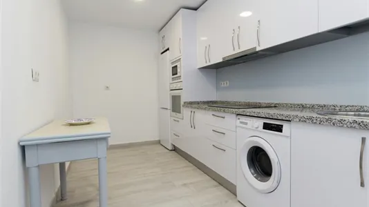 Rooms in Málaga - photo 8