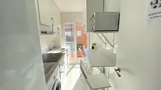 Rooms in Adaro - photo 9