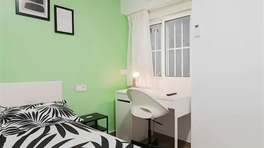 Rooms in Málaga - photo 5