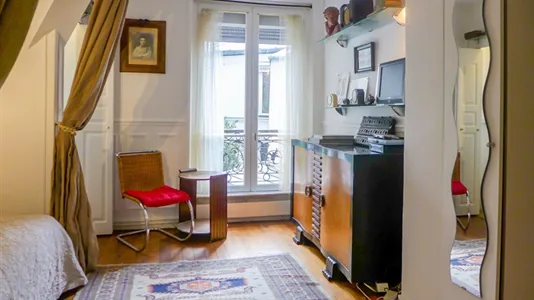 Apartments in Paris 18ème arrondissement - Montmartre - photo 8