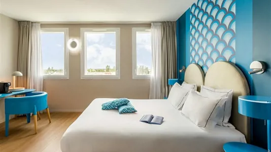 Apartments in Versailles - photo 1