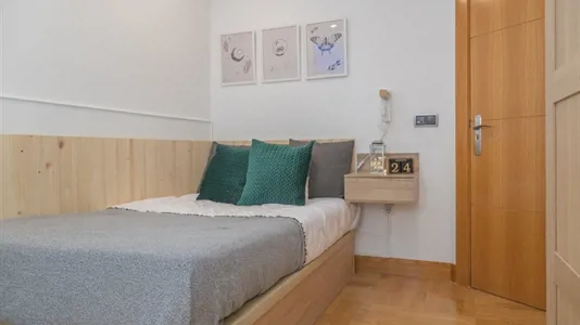 Rooms in Madrid Centro - photo 2