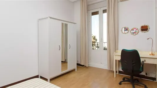 Rooms in Madrid Chamberí - photo 4
