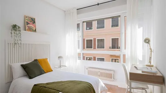 Rooms in Madrid Chamberí - photo 2