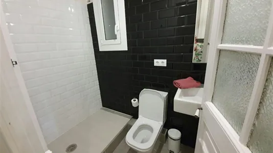 Rooms in Barcelona Ciutat Vella - photo 4