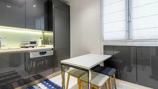 Apartments in Paris 17ème arrondissement - photo 5