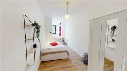 Room for rent in Nanterre, Île-de-France