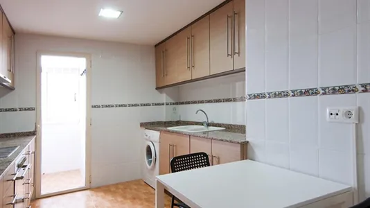 Rooms in Valencia Extramurs - photo 4