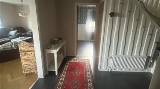 Houses in Trollhättan - photo 5