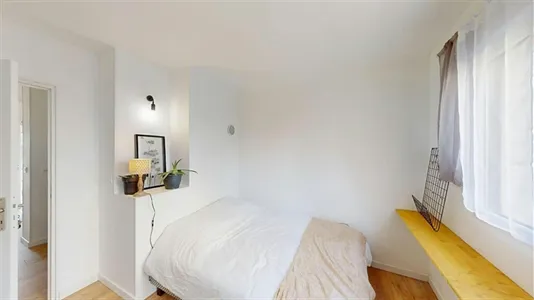 Rooms in Saint-Julien-en-Genevois - photo 2