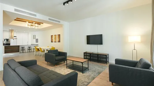Apartments in Barcelona Ciutat Vella - photo 2