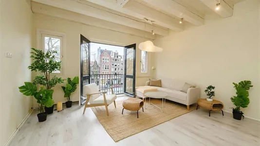 Apartments in Amsterdam Centrum - photo 1
