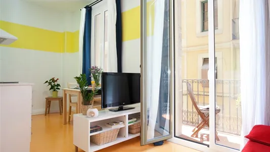 Apartments in Barcelona Ciutat Vella - photo 4