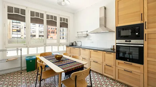 Rooms in Barcelona Eixample - photo 10