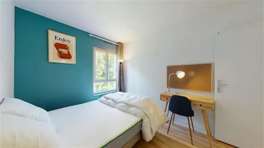 Rooms in Torcy - photo 2