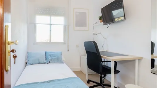 Rooms in Jerez de la Frontera - photo 4