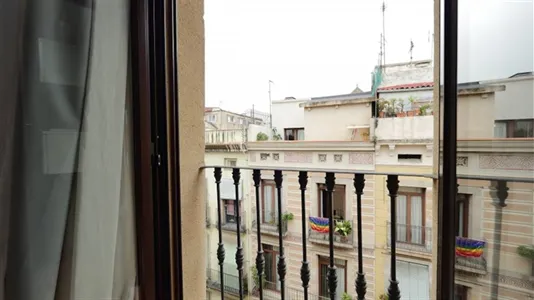Rooms in Barcelona Ciutat Vella - photo 4