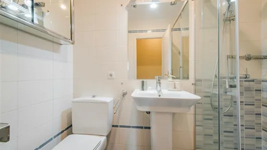 Rooms in Madrid Chamartín - photo 9